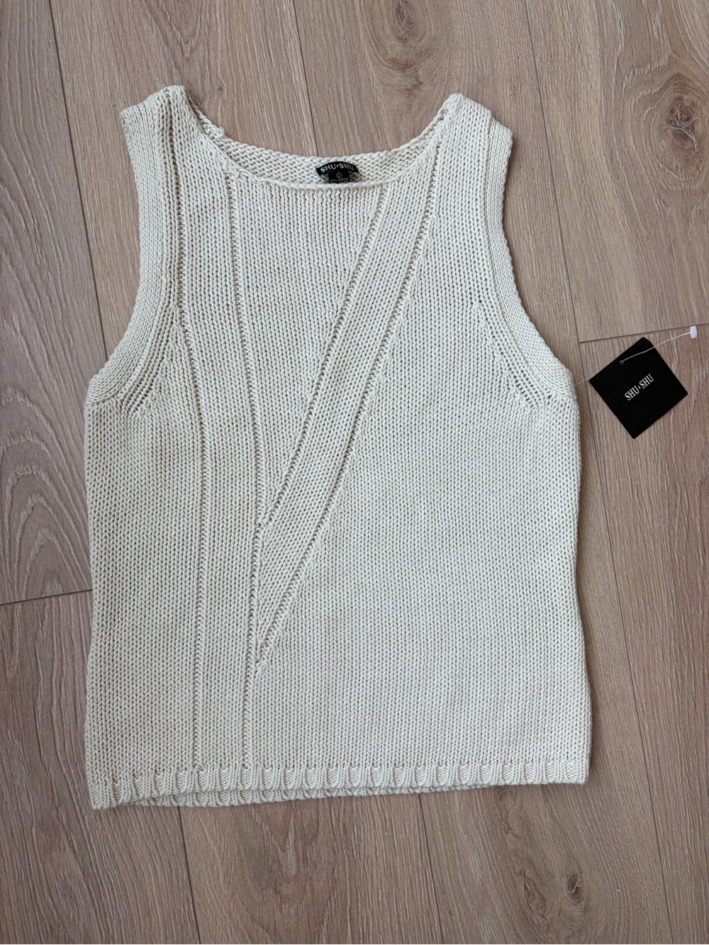 White tank sweater size L NWT